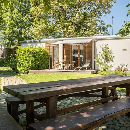 Falkenhalde Tatil Evi *